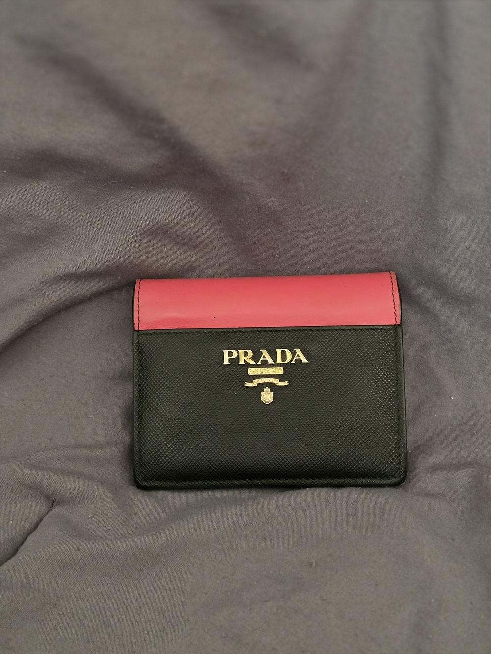 AUTHENTIC Prada Black & Pink Saffiano Leather Card Wallet with Gold-tone Logo - Picture 3 of 15